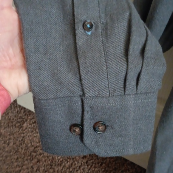 NWT IZOD Brand Button Up Shirt - Picture 5 of 7